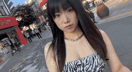 16846455627087.gif